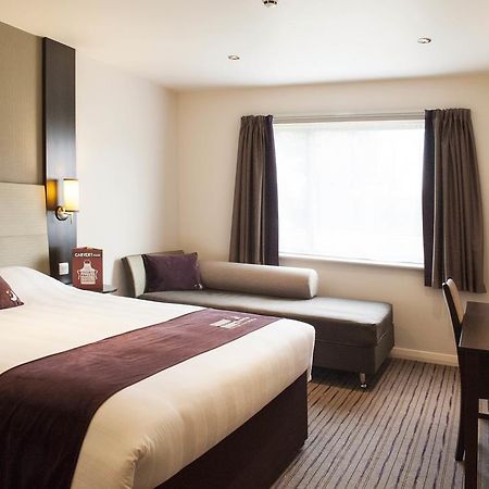 Premier Inn Manchester - Prestwich Exterior photo
